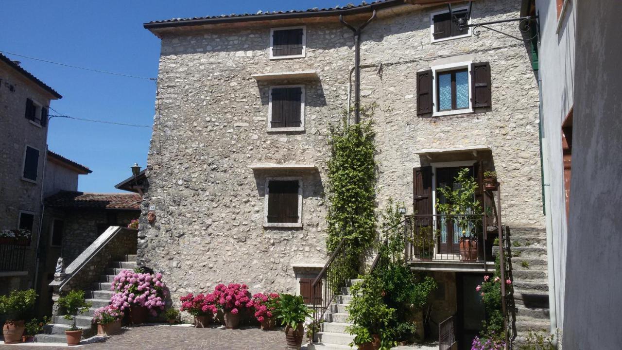B&B Da Paolo Con Vista Lago Di Garda Сан-Дзено-ді-Монтанья Екстер'єр фото